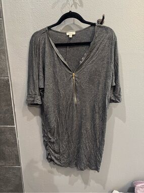 Zenana Outfitters Gray Crewneck Top